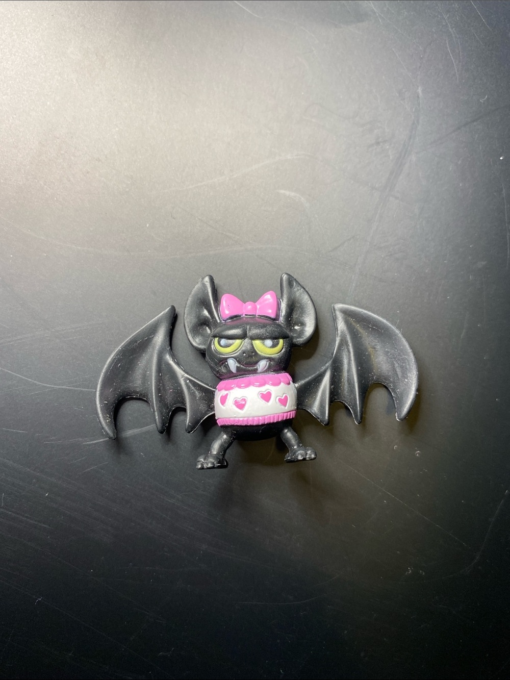 Monster High Draculaura’s pet figure, Count Fabulous